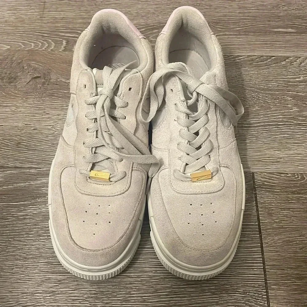 Womens Nike Air Force I Pixel Suede Size 9 1/2 Air Force Ones Size 9.5